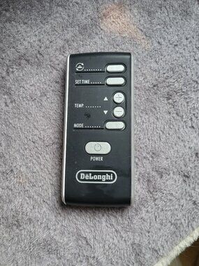 DeLonghi 158002 Remote Control Portable AC Air Conditioner 6 Button TESTED BIN D